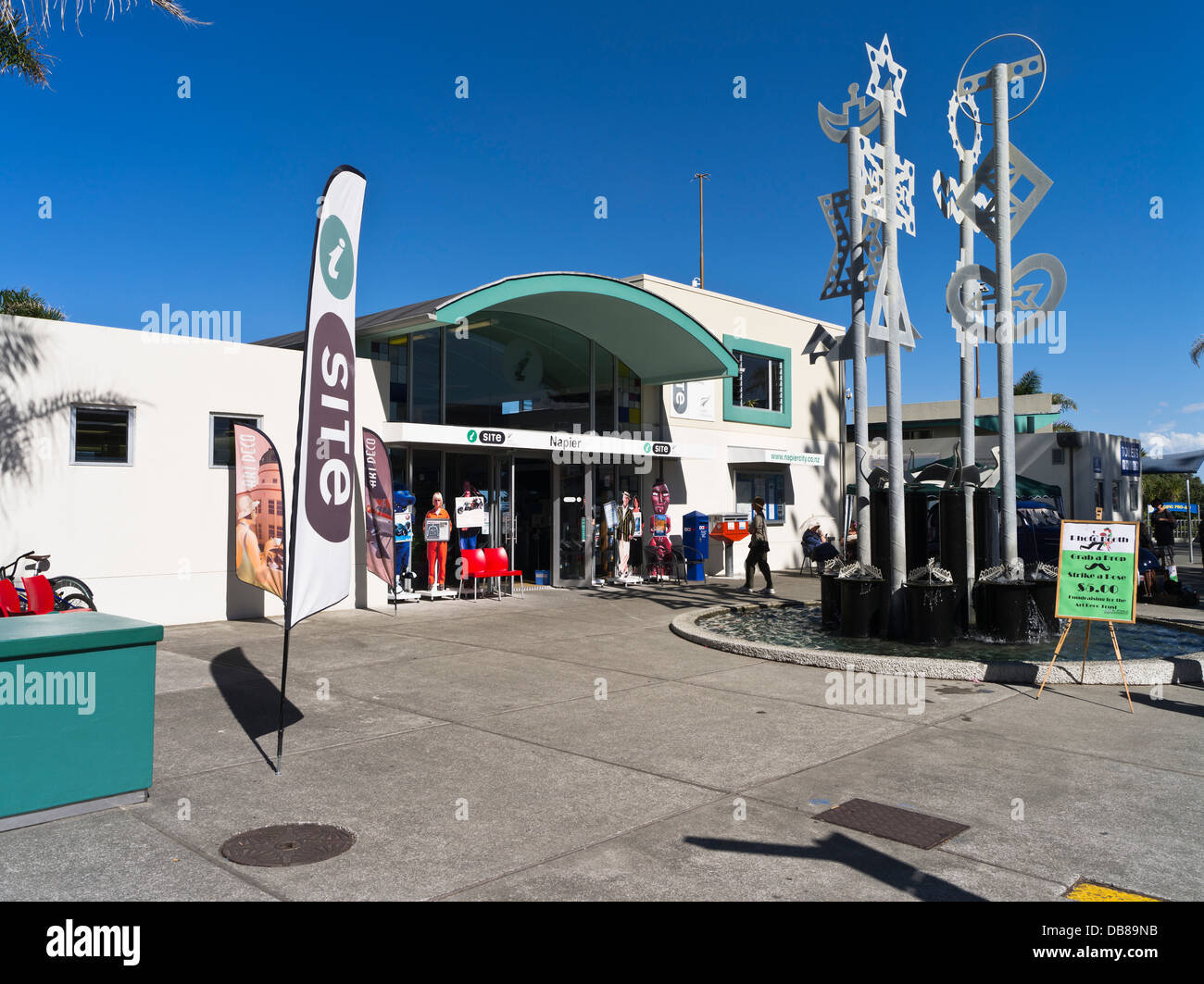 dh Marine Parade NAPIER NUOVA ZELANDA Napier Nuova Zelanda i sito di informazioni turistiche ufficio nz centro turismo Foto Stock