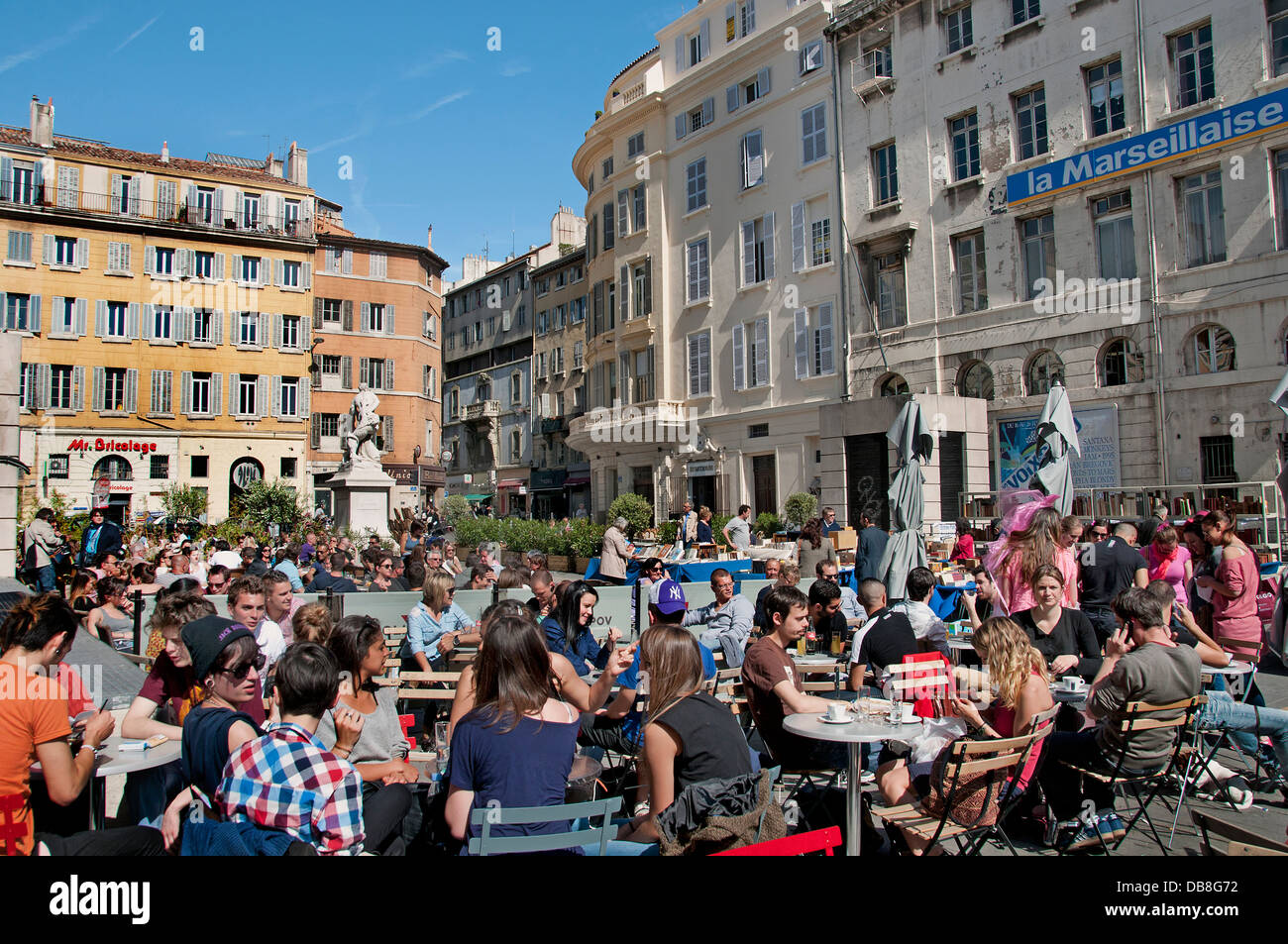 Corso Honore d Estienne d Órves Marsiglia vicino alla vecchia Vieux Port Francia ufficiale La Marseillaise Foto Stock