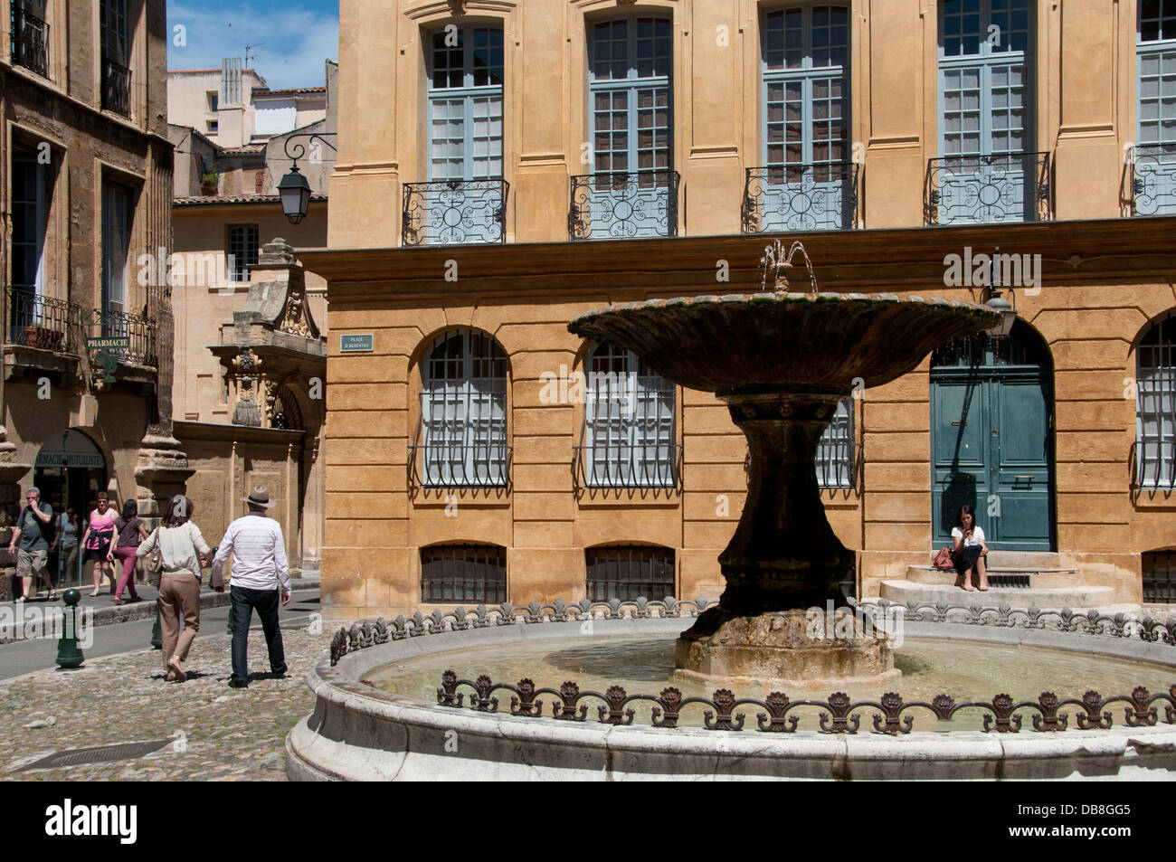 Fontana d'Albertas Aix En Provence Francia - Francese old town city center Foto Stock