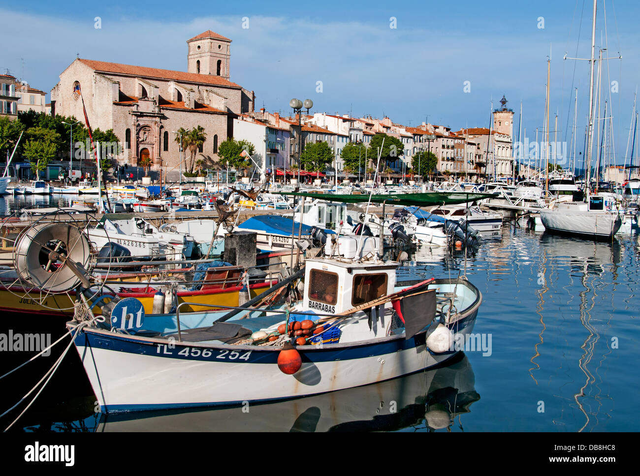La Ciotat vecchio Vieux Port Harbour Provenza Costa Azzurra Costa Azzurra Francia mediterraneo Foto Stock