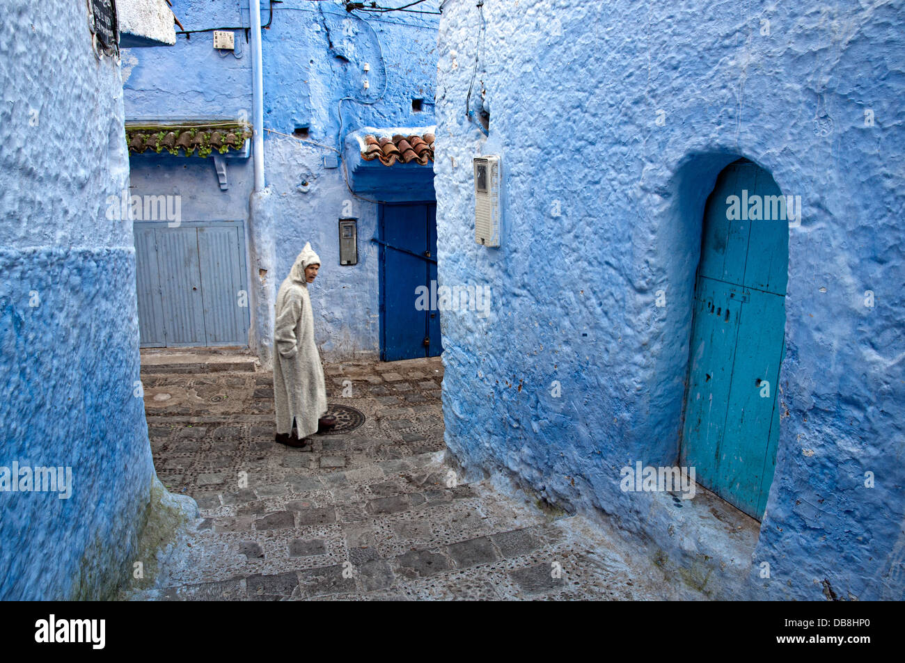 Street nel blu medina di Chefchaouen, Rif regione, Marocco Foto Stock