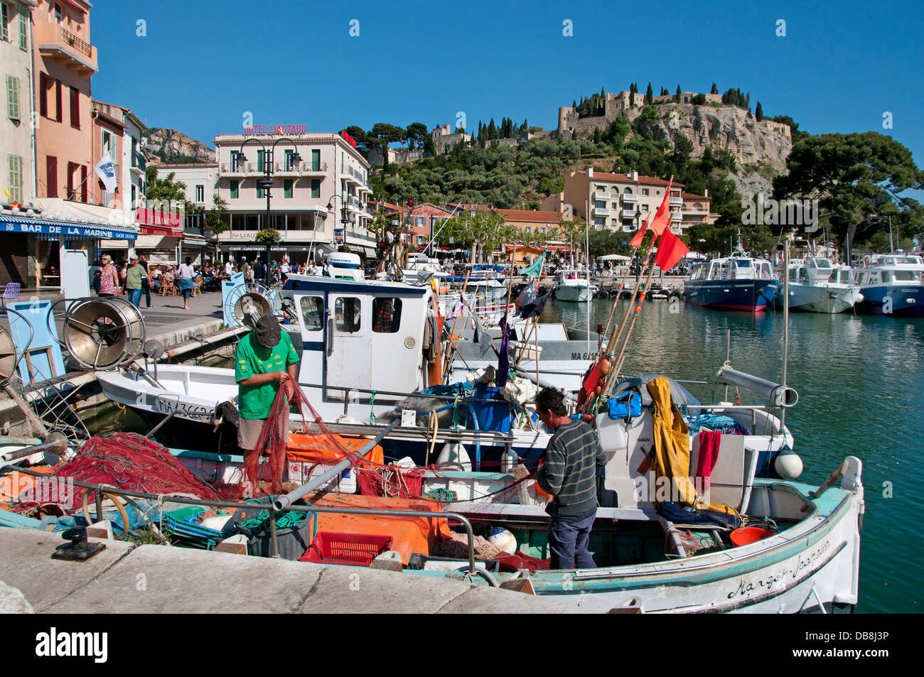 Cassis Old Vieux Port Harbour Provenza Costa Azzurra Costa Azzurra Francia Mediterraneo Foto Stock