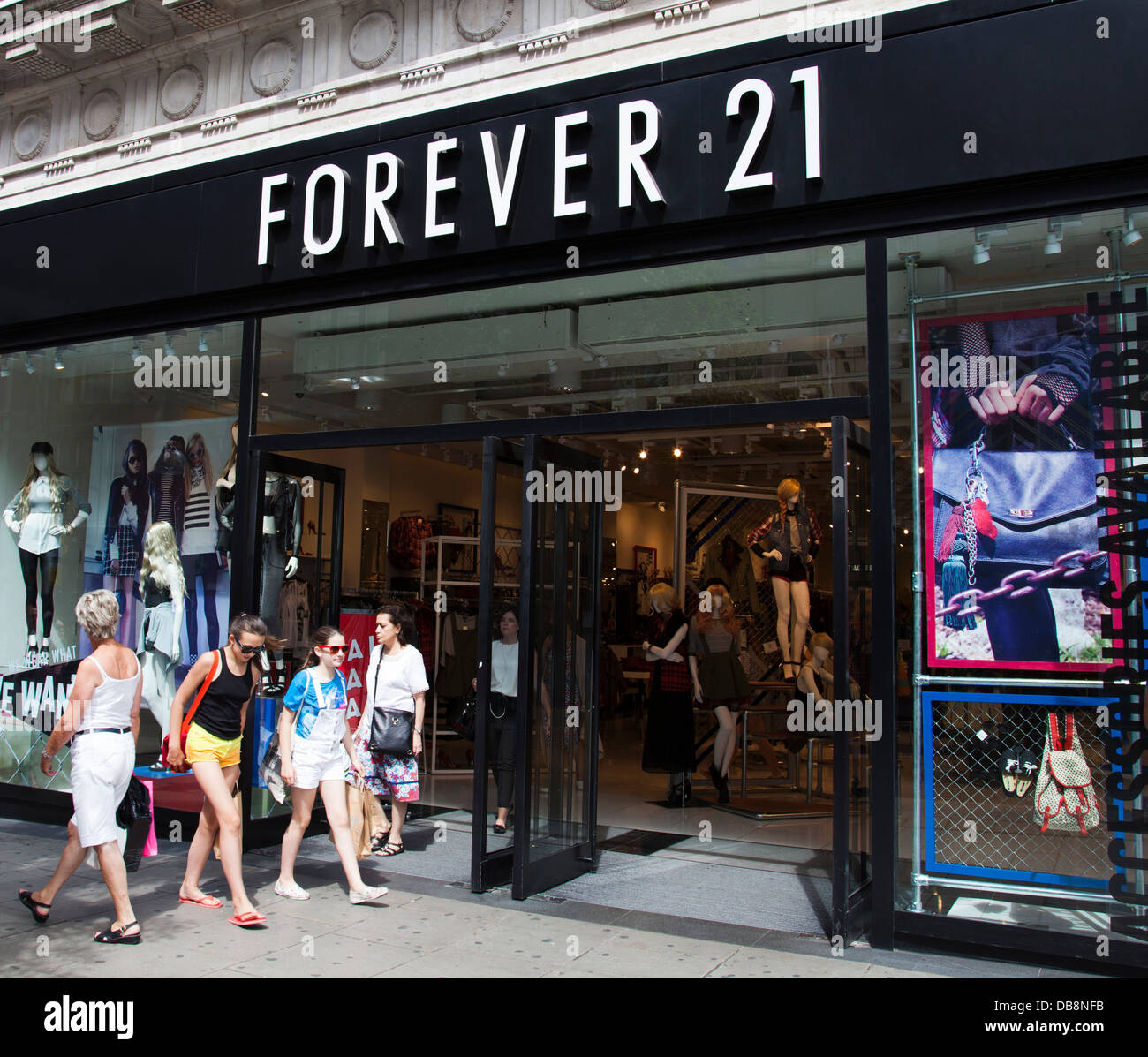 La Forever 21 store, Oxford Street, Londra. Foto Stock