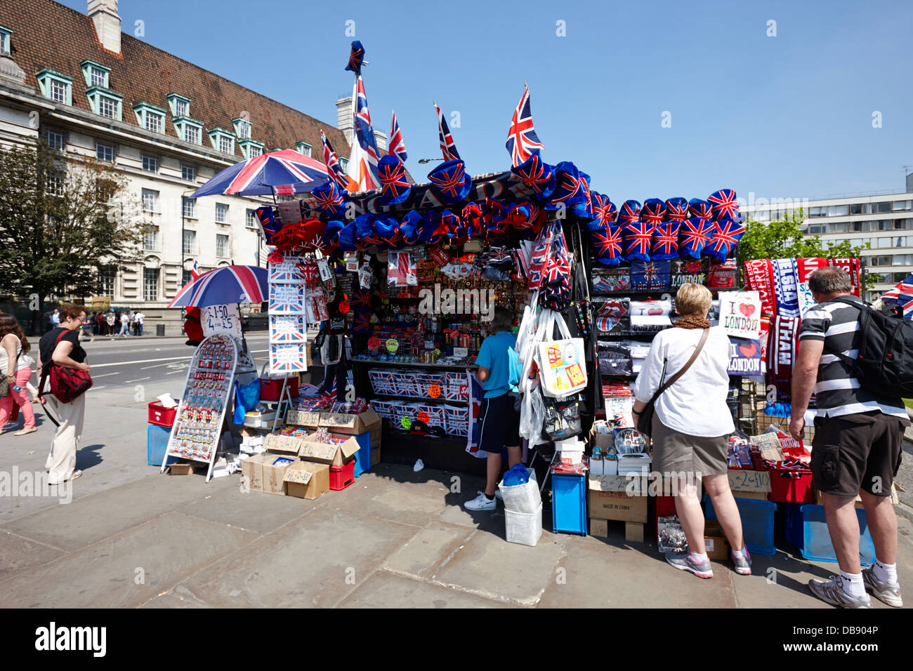 Inglese britannico di stallo di souvenir Londra Inghilterra REGNO UNITO Foto Stock