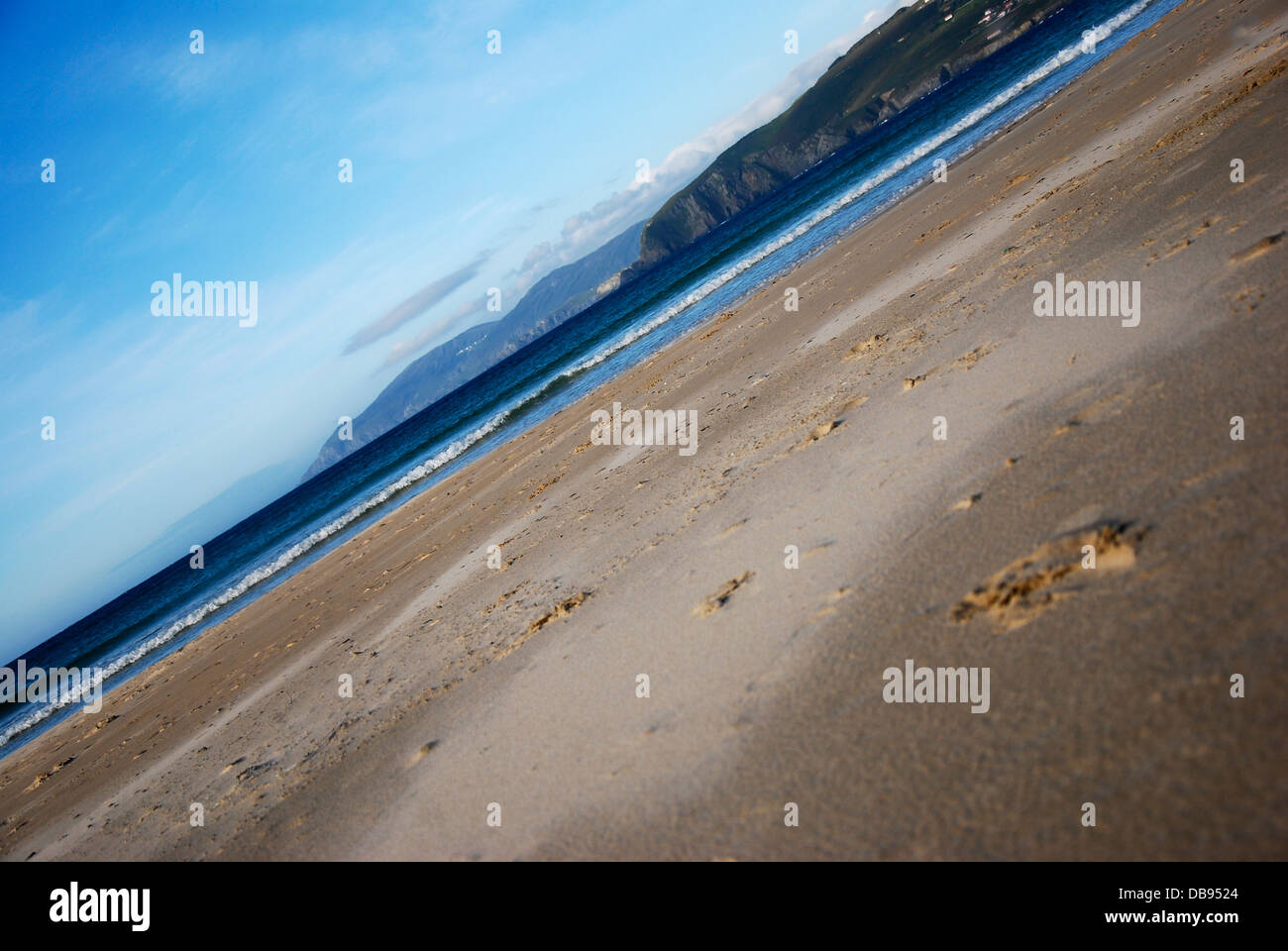 Paesaggio spiaggia solitaria in giorno di estate Foto Stock