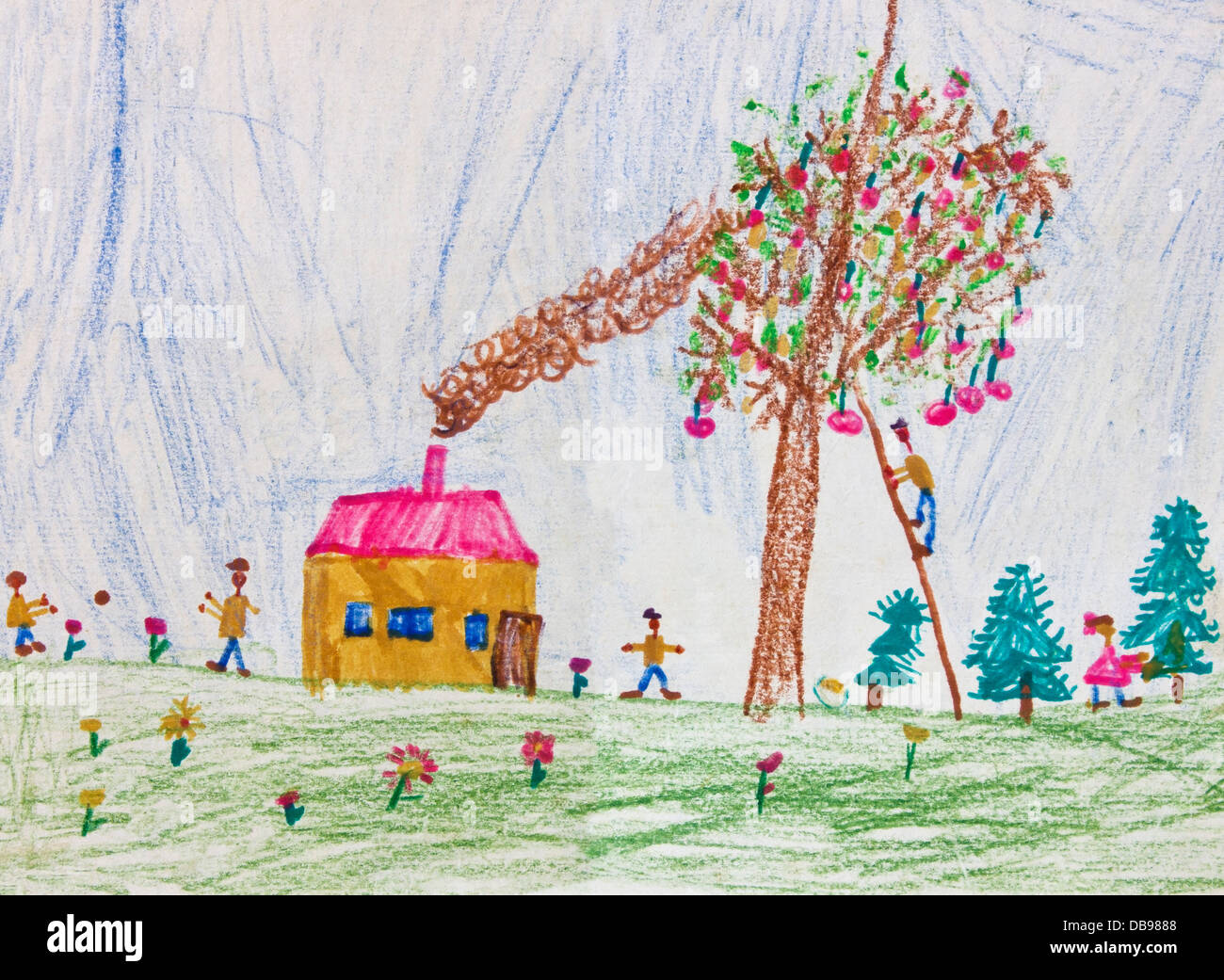 Bambino il disegno di una famiglia felice vivere in campagna. Disegno originale di un 6 anni kid. Foto Stock