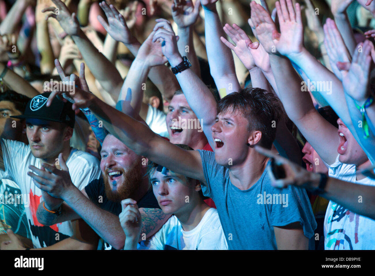 Manchester, Regno Unito. Il 25 luglio 2013. Wu-Tang Clan sono tornati! L'hip-hop leggende da riunire per one-off date nel Regno Unito come rilasciano il loro nuovo album. I concerti a Manchester e Londra segnerà il ventesimo anniversario del loro punto di riferimento album di debutto Enter the Wu-Tang (36 camere). O2 Apollo, Manchester, Inghilterra, Regno Unito. Xxv Luglio 2013 Credit: David Colbran/Alamy Live News Foto Stock