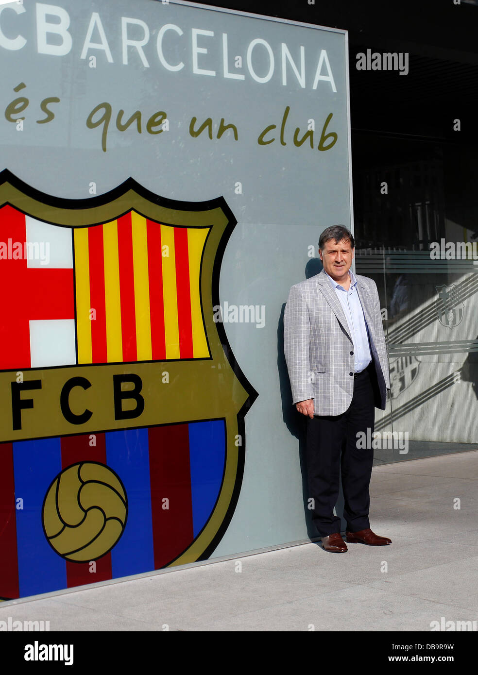 Barcellona, Spagna. Il 25 luglio 2013. Gerardo Martino nuovo Manager FC Barcelona pone durante la sua presentazione ufficiale allo stadio Camp Nou a Barcellona il 25 luglio 2013. Foto di Elkin Cabarcas/ Picture Alliance/Alamy Live News Foto Stock