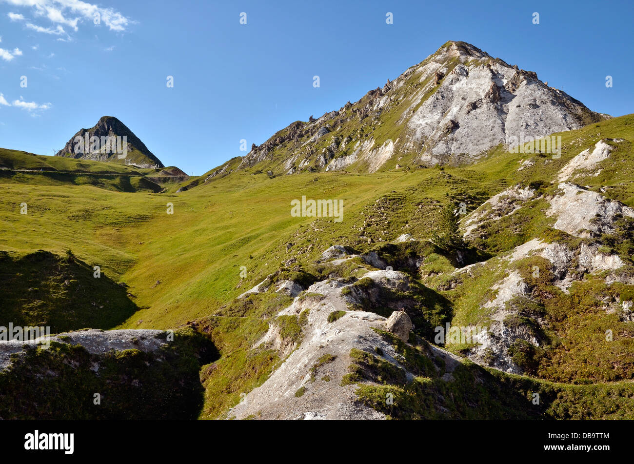 Montagne sopra Plagne villaggi nelle Alpi francesi, comune nella Valle Tarentaise, dipartimento della Savoia e la regione Rhône-Alpes i Foto Stock