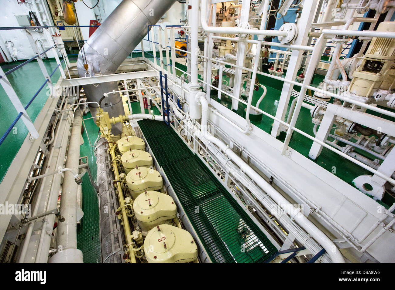 La sala del motore sul russo nave di ricerca, AkademiK Sergey Vavilov. Foto Stock