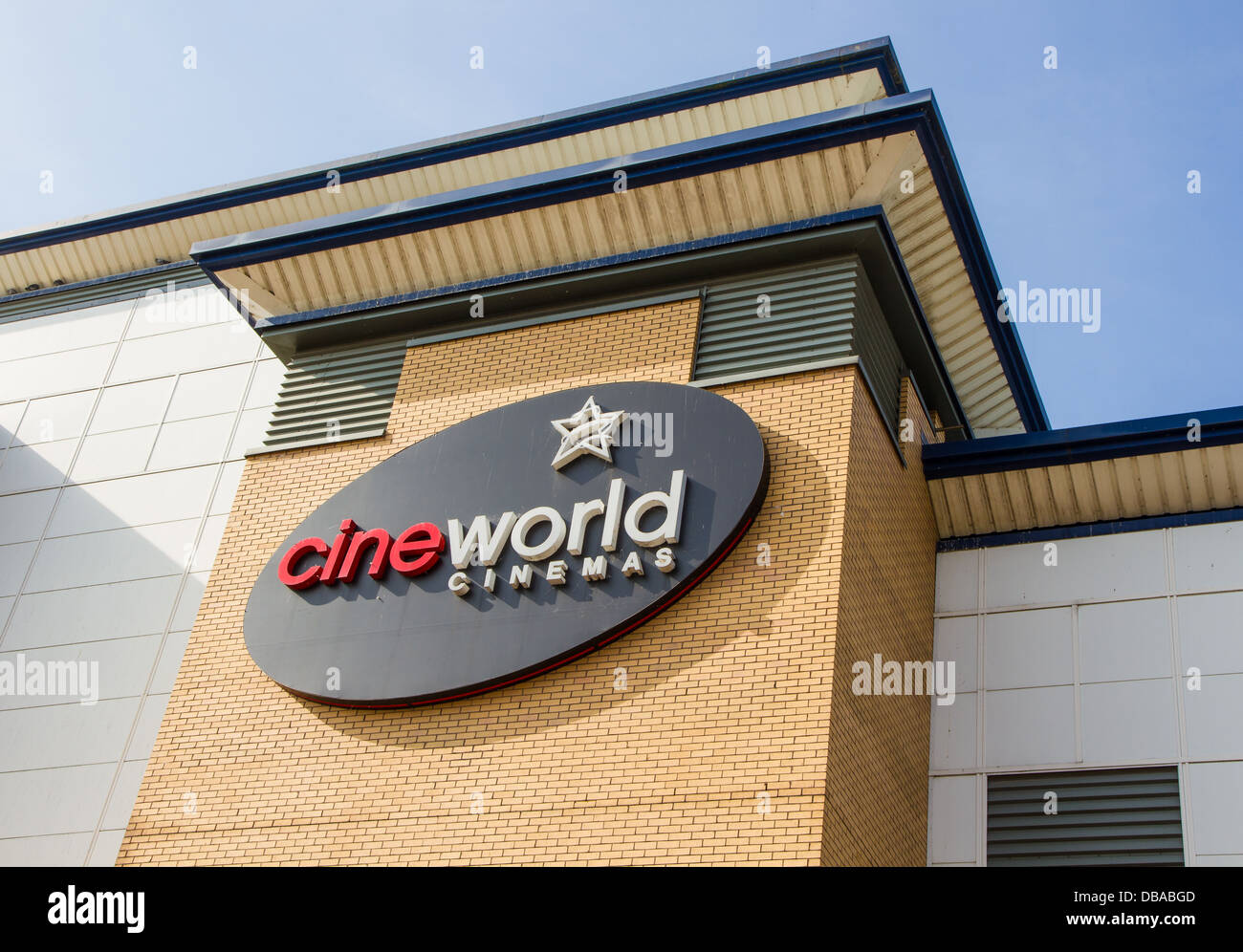 Segno esterno sul Cinema Cineworld nella valle, Bolton, Lancashire Foto Stock