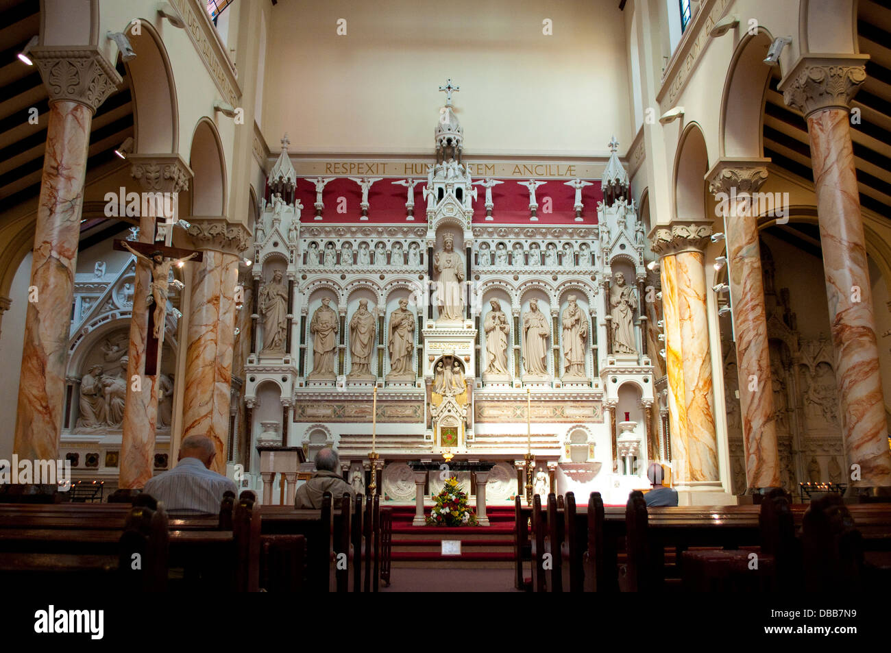 Interno del St Mary's chiesa cattolica romana, Manchester, Regno Unito Foto Stock