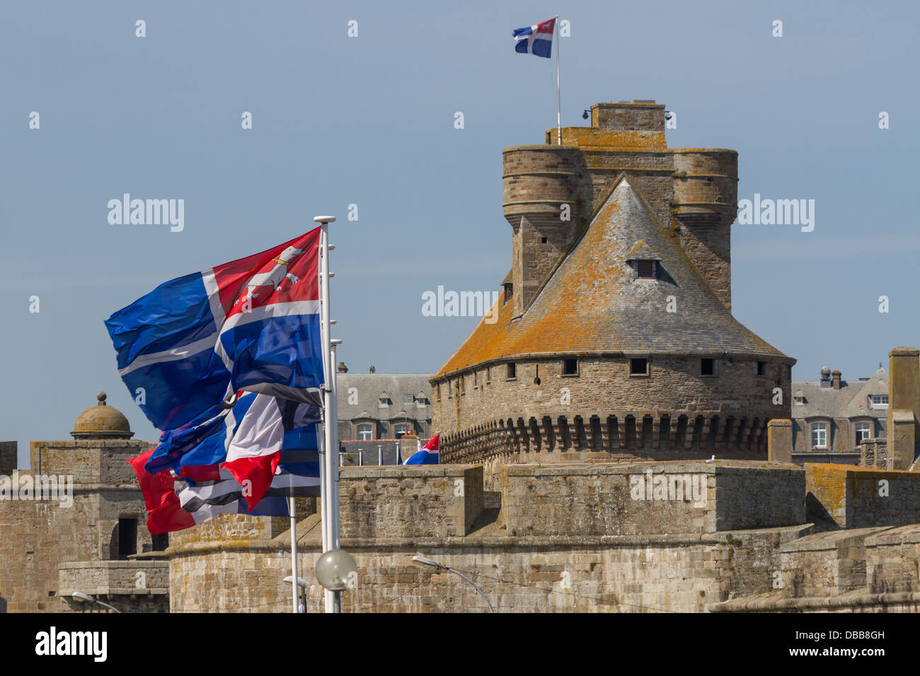 Francia Bretagna, St.Malo intra-muros, per il castello e le mura della città Foto Stock