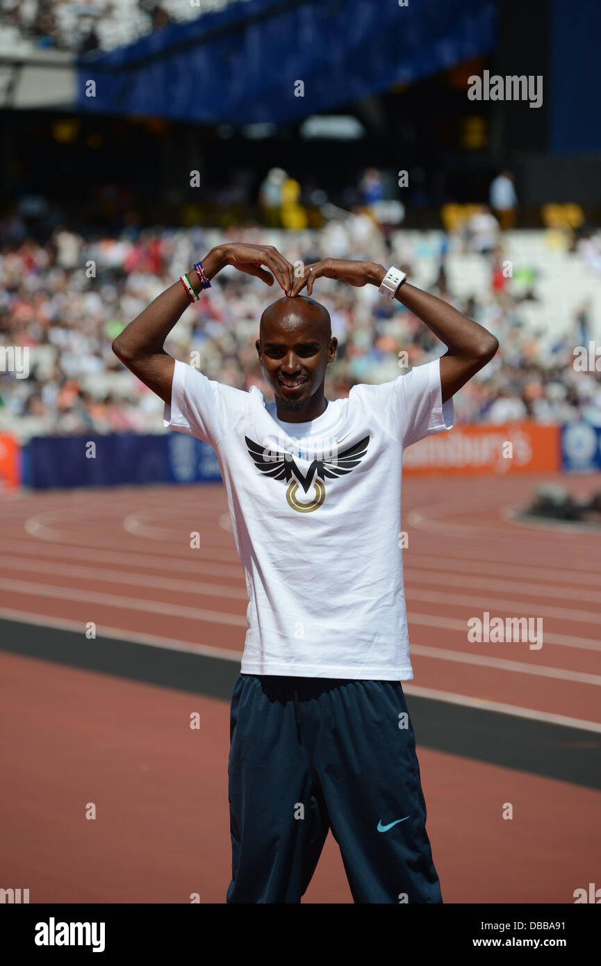 Londra, Regno Unito. Il 27 luglio 2013. Mo Farah è presentato alla folla prima dell'Anniversario di Londra Giochi Diamond League meeting di atletica, 27 luglio 2013 Credit: Martin Bateman/Alamy Live News Foto Stock