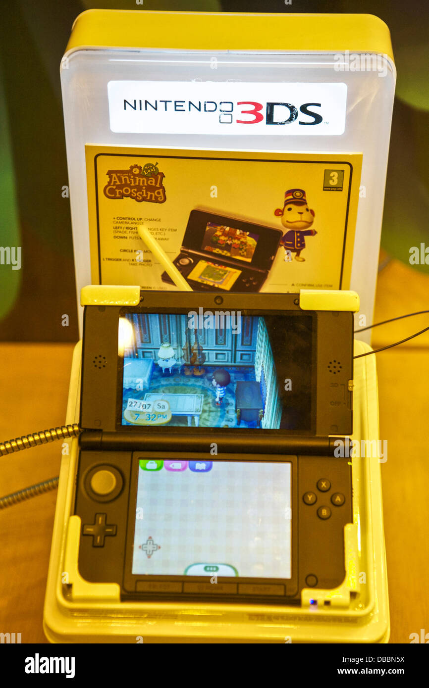 Nintendo 3DS sul display in Hyper Giappone festival a Earls Court, Londra, UK 27 Luglio 2013 Foto Stock