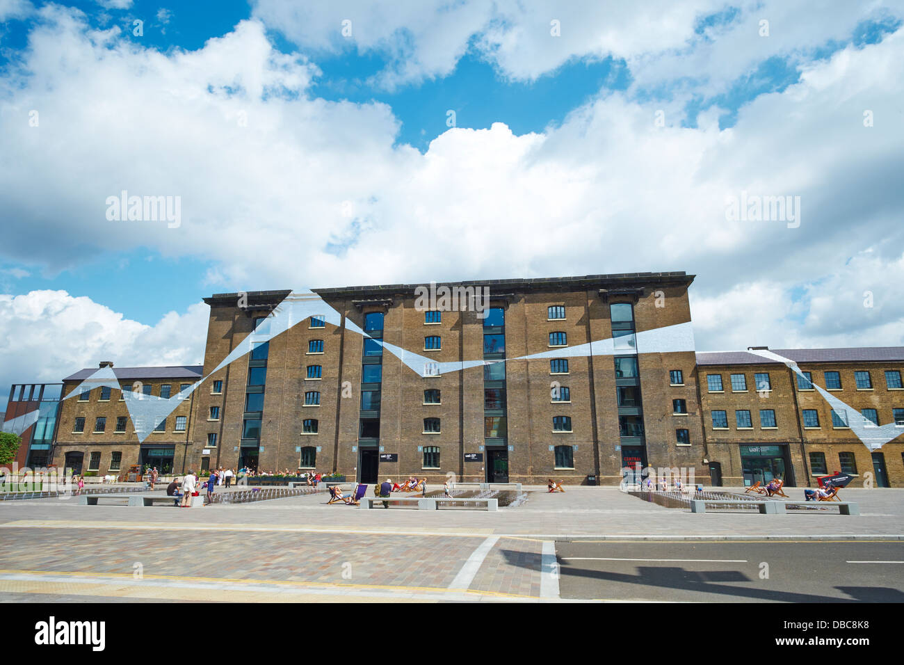 Central Saint Martins College of Art & Design Palazzo Granaio Kings Cross London REGNO UNITO Foto Stock