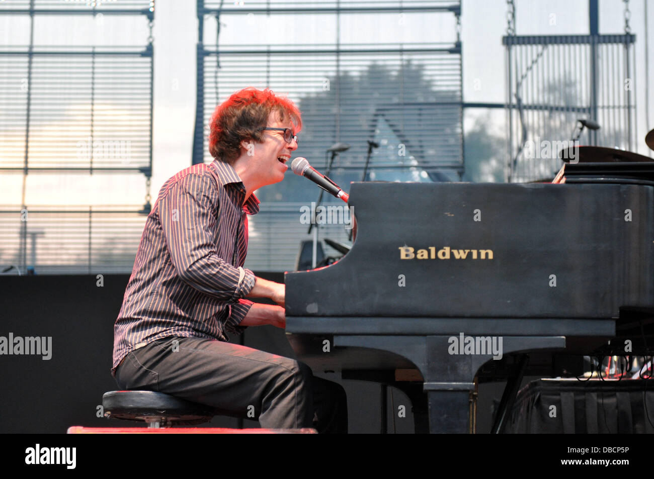 Raleigh, North Carolina, Stati Uniti d'America. 27 Luglio, 2013. Cantante e pianista Ben Folds del gruppo Ben Folds cinque effettuando al Red Hat anfiteatro. Credito: Tina Fultz/ZUMAPRESS.com/Alamy Live News Foto Stock