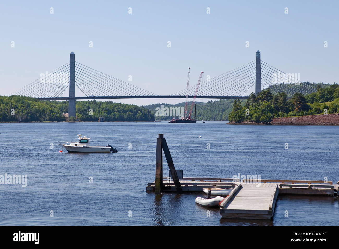 Penobscot Narrows Bridge è raffigurato su tra prospettiva e Verona Isola, Maine Foto Stock