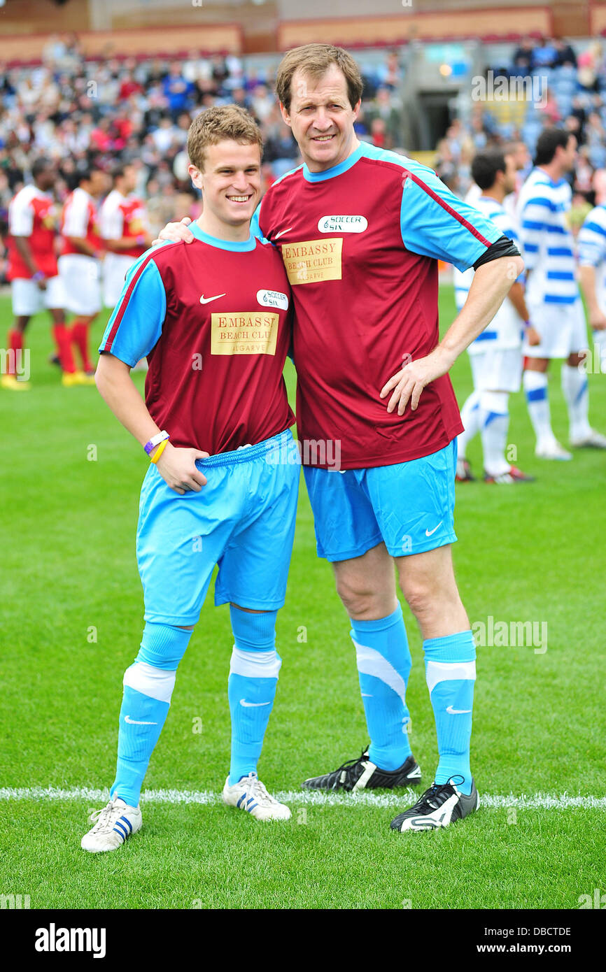 Alastair Campbell la celebrità Soccer torneo Sei tenuto a Turf Moor stadium Burnley, Inghilterra - 05.06.11 Foto Stock