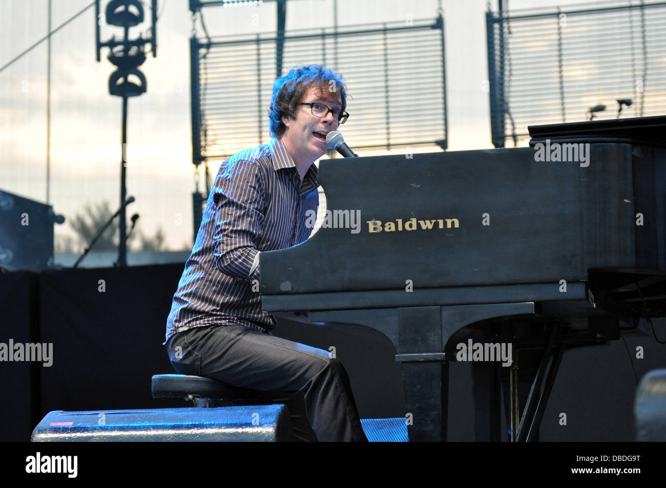 Raleigh, North Carolina, Stati Uniti d'America. 27 Luglio, 2013. Cantante e pianista Ben Folds del gruppo Ben Folds cinque effettuando al Red Hat anfiteatro. Credito: Tina Fultz/ZUMAPRESS.com/Alamy Live News Foto Stock