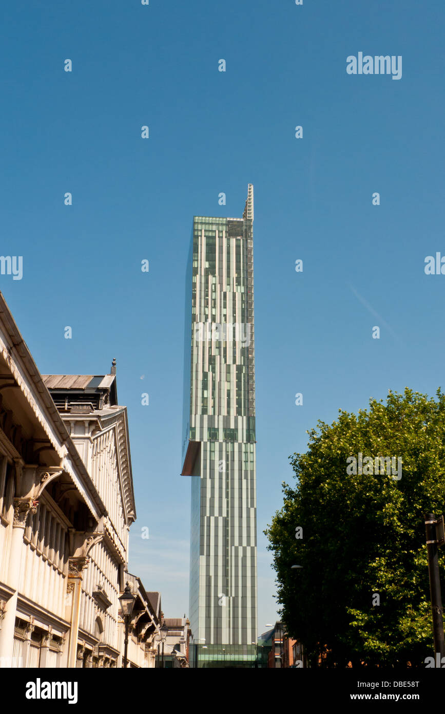 Il Beetham Tower Deansgate Manchester REGNO UNITO La torre contiene anche l'Hilton Hotel La Torre è 172m alta è attualmente il più alto edificio ad uso misto NEL REGNO UNITO Foto Stock