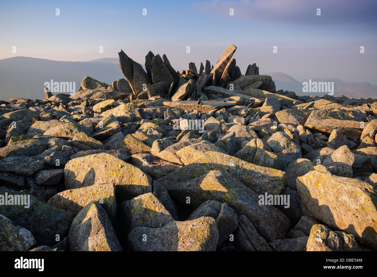 Vertice rocciose di Glyder Fach, Snowdonia National Park, il Galles Foto Stock
