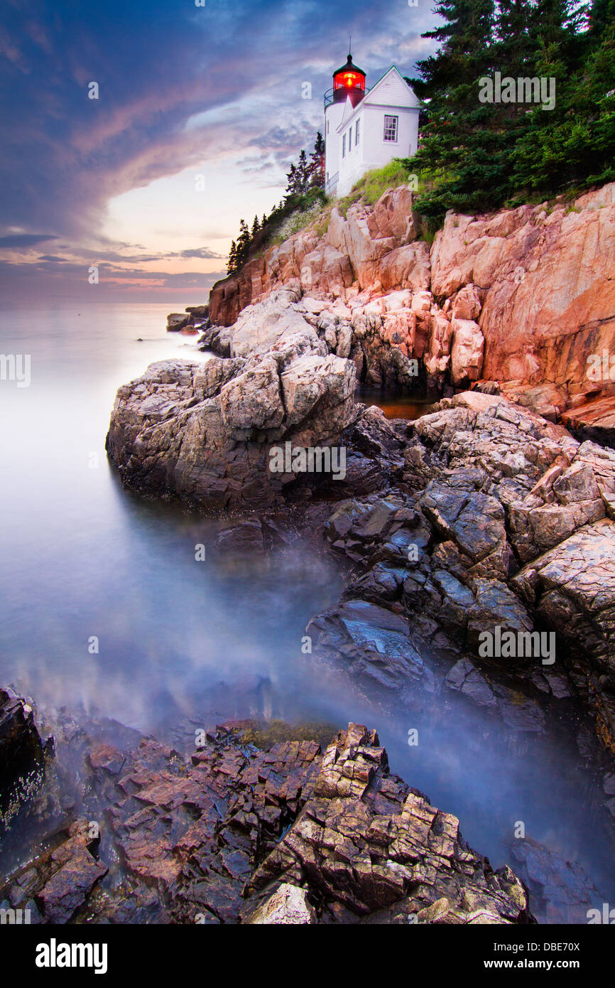Spettacolare tramonto al porto basso Capo Faro, isola di Mount Desert, Parco Nazionale di Acadia, Maine Foto Stock