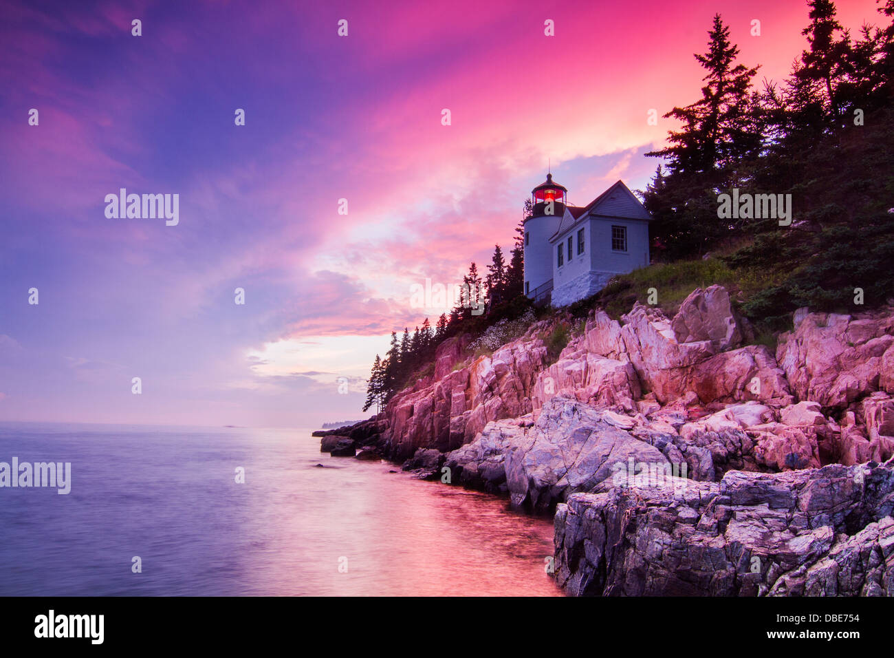 Spettacolare tramonto al porto basso Capo Faro, isola di Mount Desert, Parco Nazionale di Acadia, Maine Foto Stock
