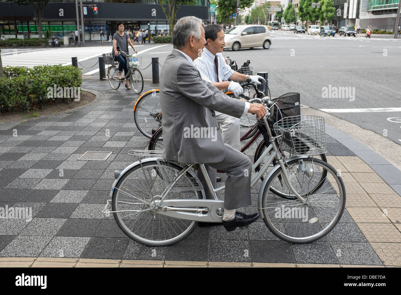 Escursioni in bicicletta i " commuters " Kyoto in Giappone Foto Stock