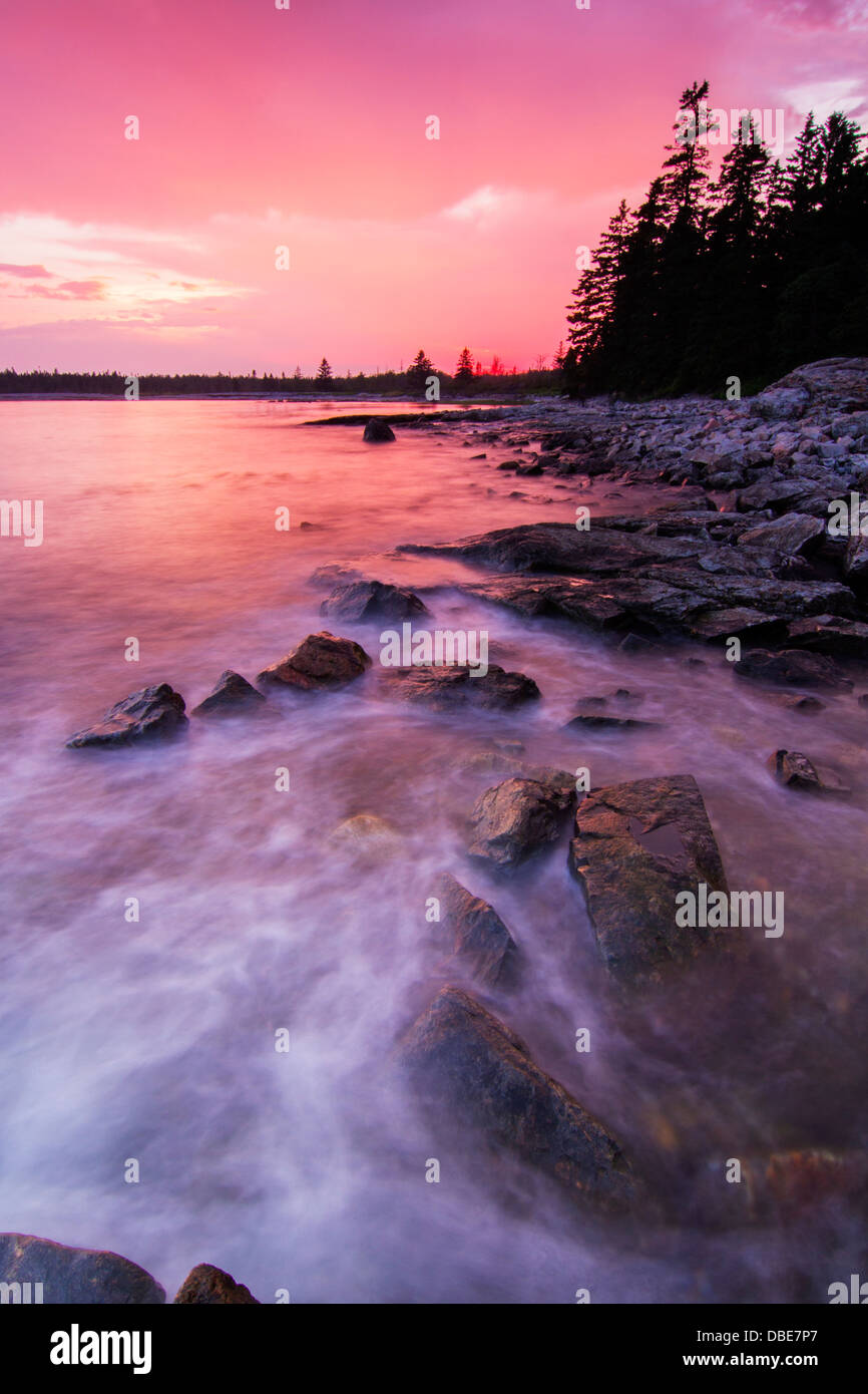 Tramonto a marea alta nell'isola di Mount Desert, Parco Nazionale di Acadia, Maine Foto Stock