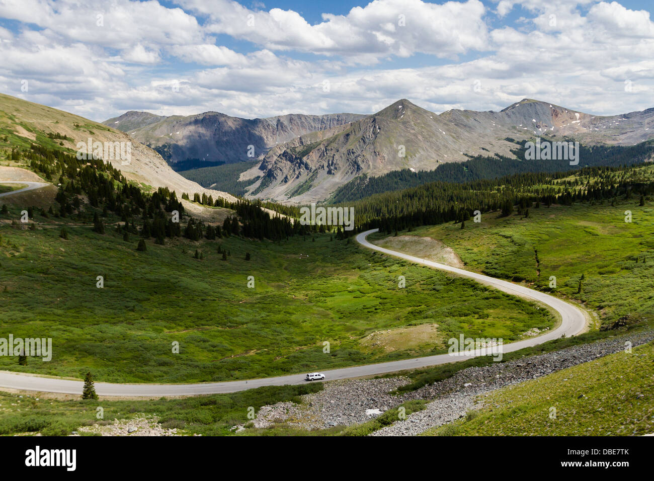 Vista dalla cima di pioppi neri americani passano, Colorado. Foto Stock