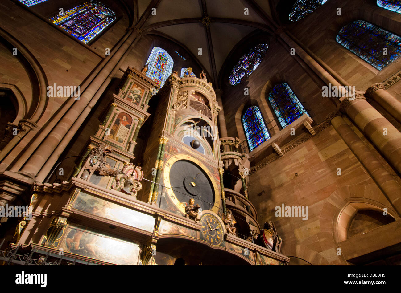 Francia, Alsazia, Strasburgo, Grand Island. In stile gotico della cattedrale di Strasburgo, circa 1176. Famoso orologio astronomico. UNESCO. Foto Stock