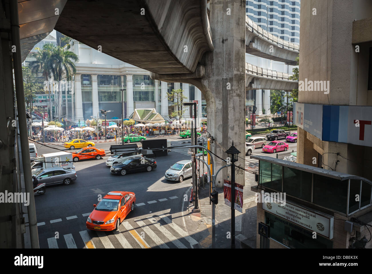 Il traffico di Bangkok - Sukhumvit District Foto Stock