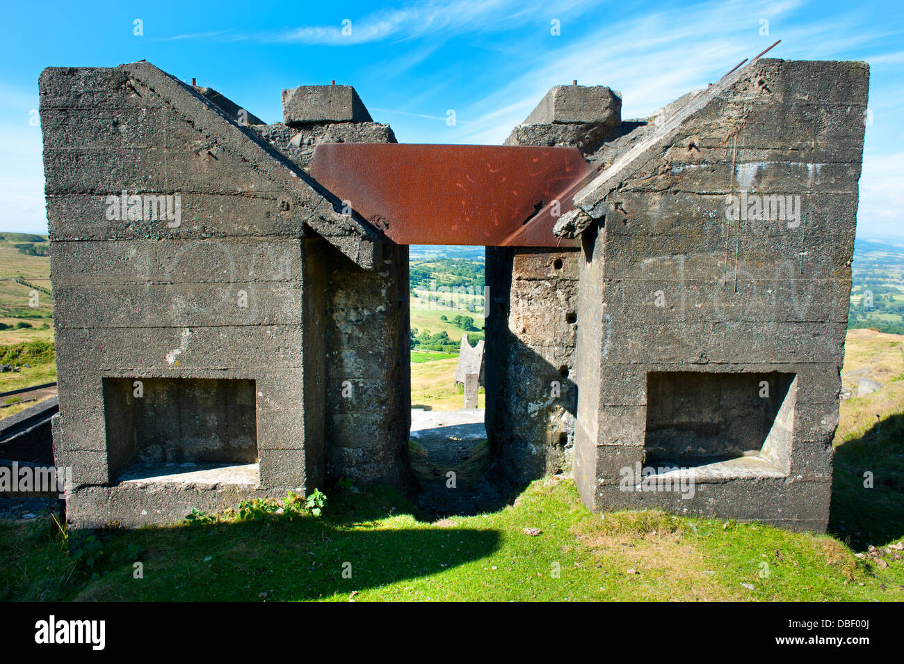 Industriali strutture di cava sulla sommità del Titterstone Clee, Shropshire, Inghilterra Foto Stock