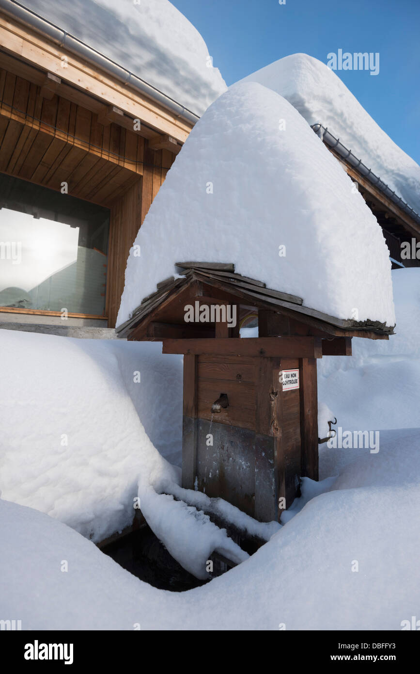 L'Europa, Francia, sulle Alpi francesi, Haute-Savoie, valle di Chamonix, nevicate in Le Tour Foto Stock