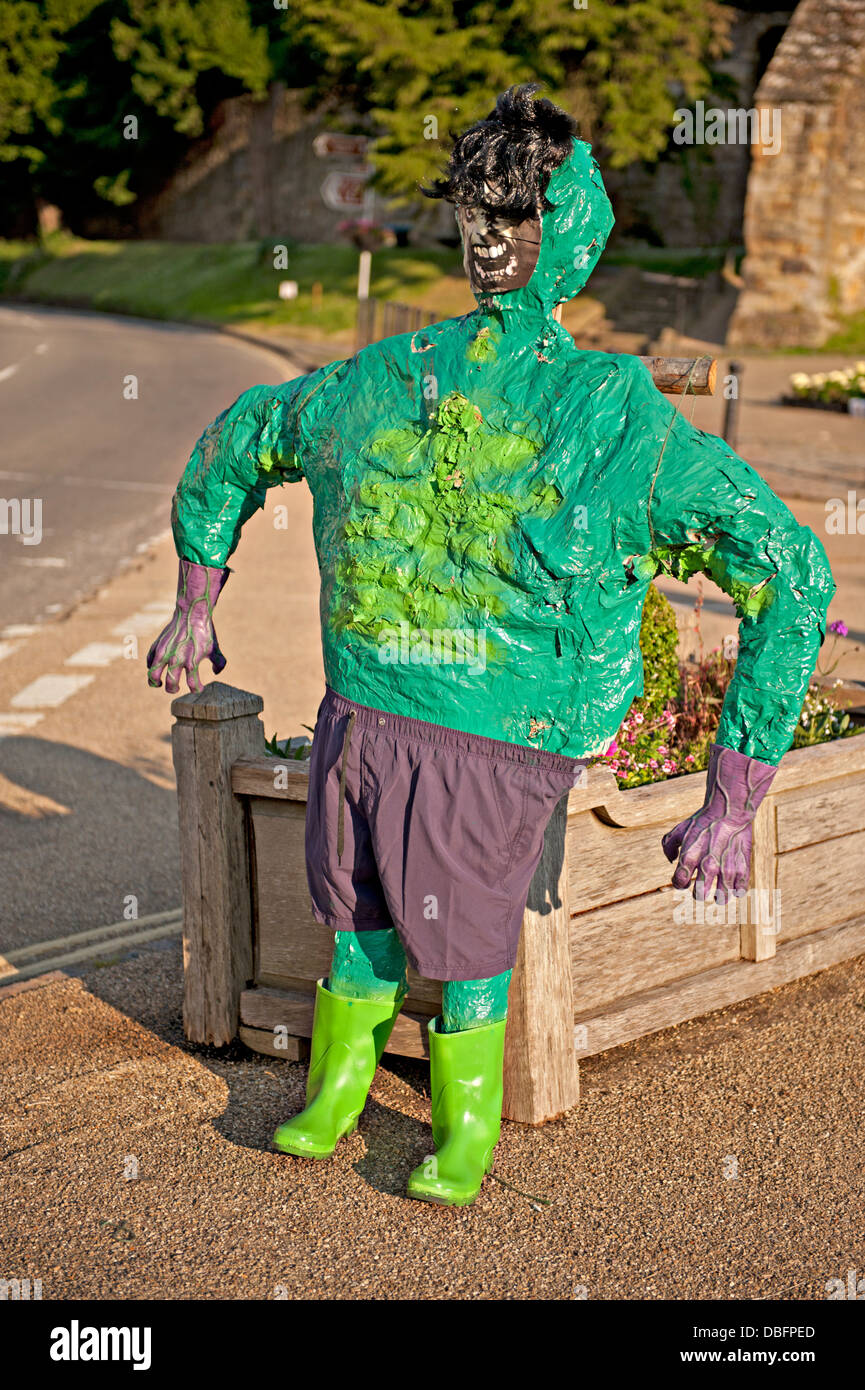 Uno spaventapasseri al quinto annuale Spaventapasseri Festival in battaglia, Sussex, Regno Unito Foto Stock