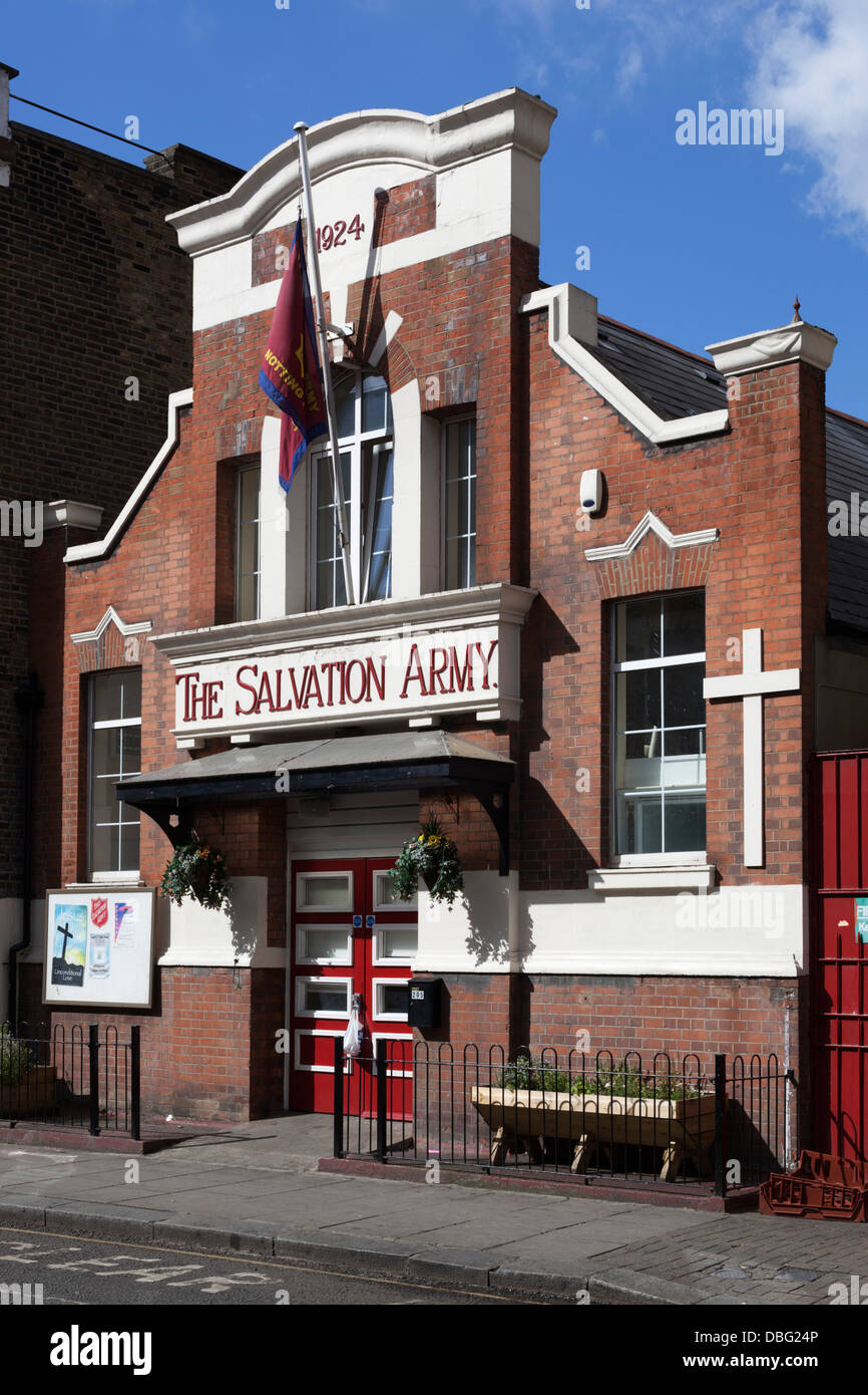 L'Esercito della salvezza su Portobello Road a Notting Hill, Londra W11 Foto Stock