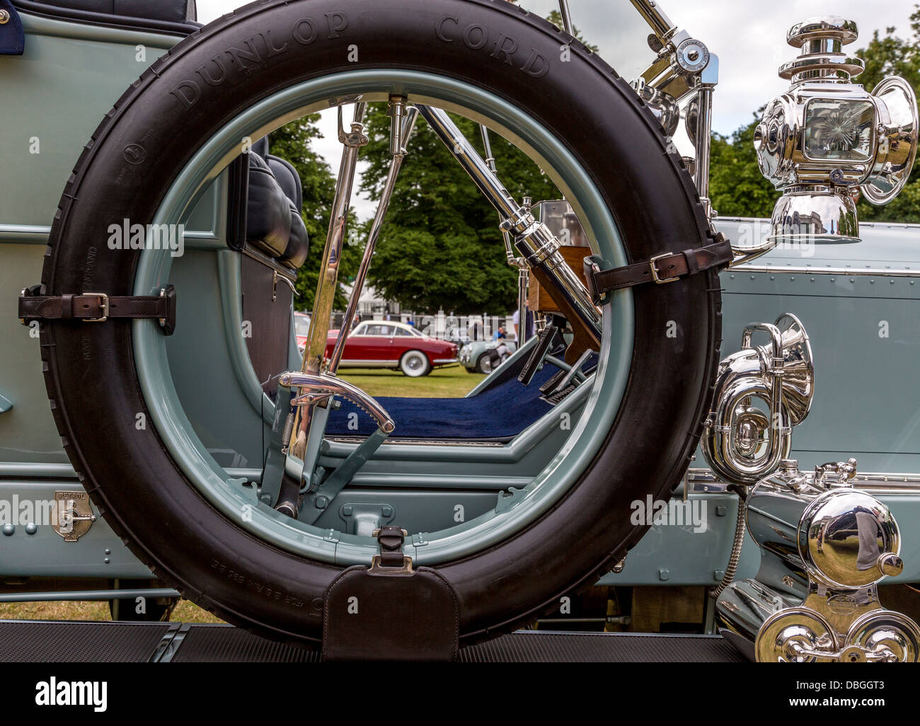 Dettaglio del 1908 Rolls-Royce 40-50 HP Silver Dawn al 2013 Goodwood Festival of Speed, Sussex, Regno Unito. Stile Cartier et Luxe. Foto Stock