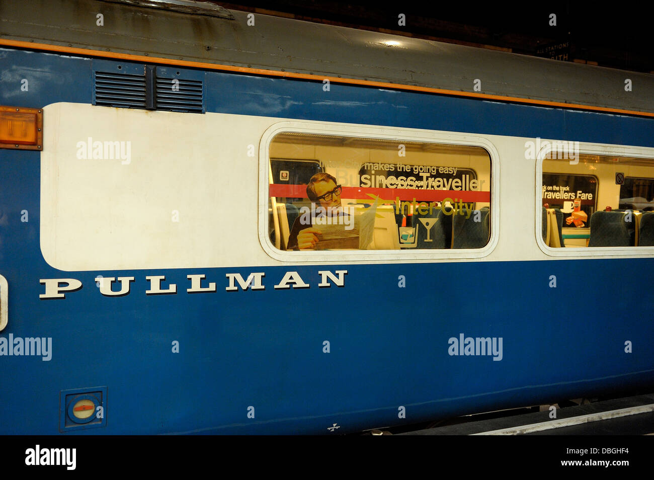 Blu ferroviarie pullman pullman La National Railway Museum York England Regno Unito Foto Stock