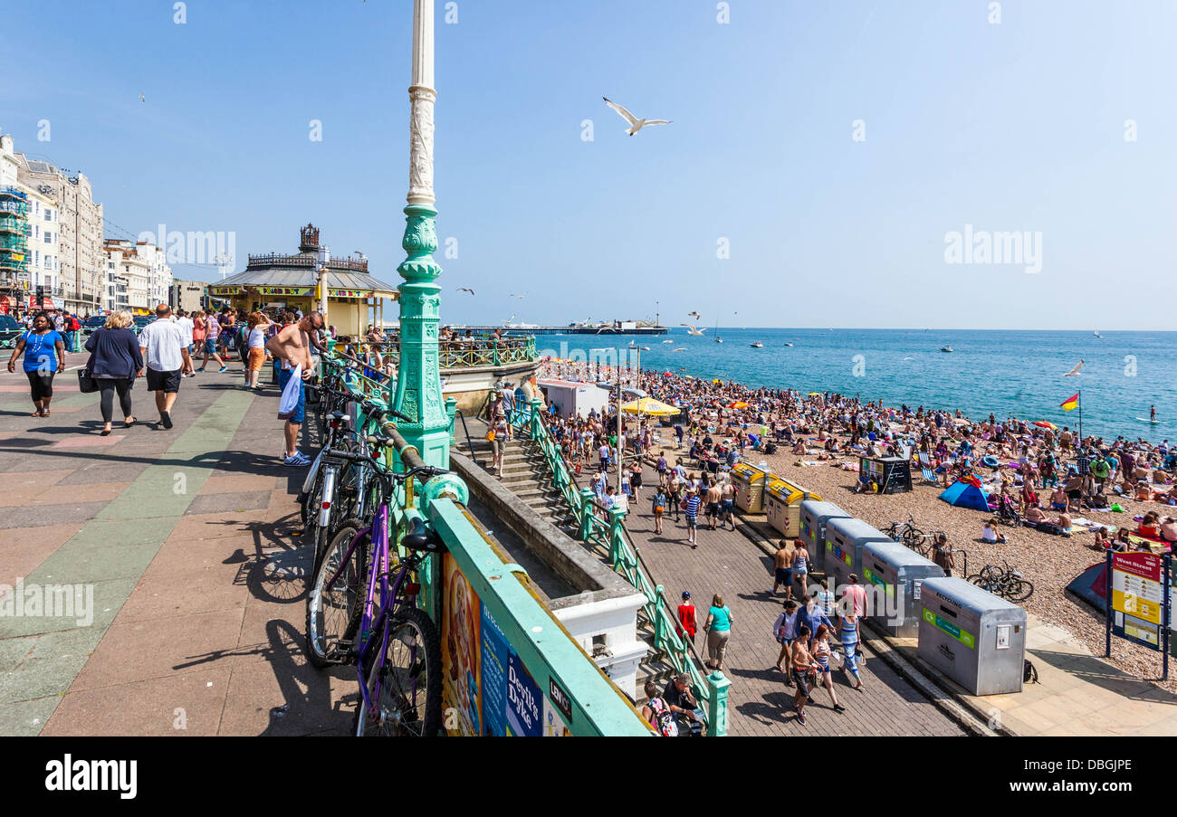 Brighton Seafront e il lungomare, Brighton, Inghilterra, Regno Unito Foto Stock
