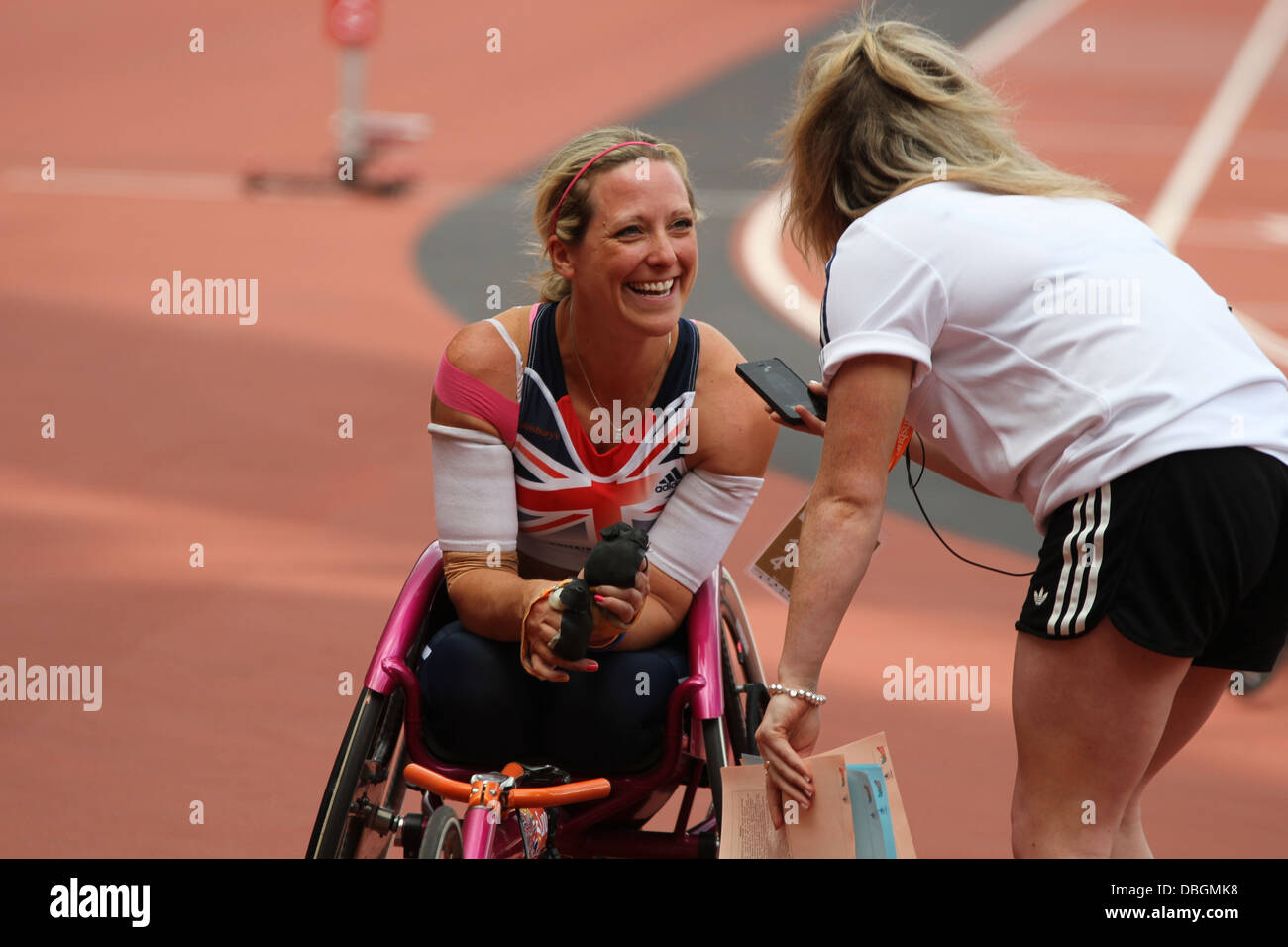 Melissa NICHOLLS GB dopo la finitura 100m donne T33 T34 - finale all'Anniversario Giochi nel Parco Olimpico, Stratford, Londra Foto Stock