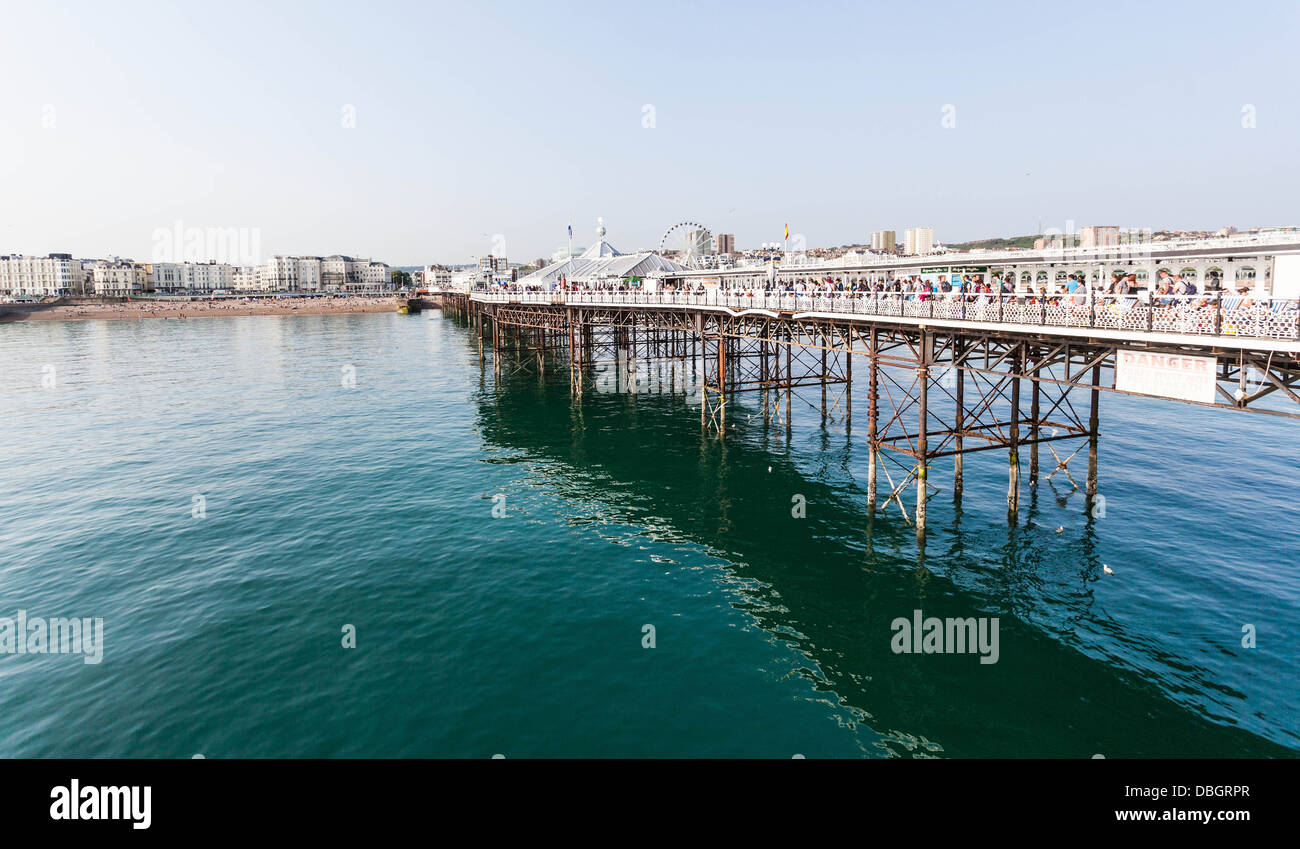 Il Brighton Pier e Brighton, Inghilterra, Regno Unito Foto Stock