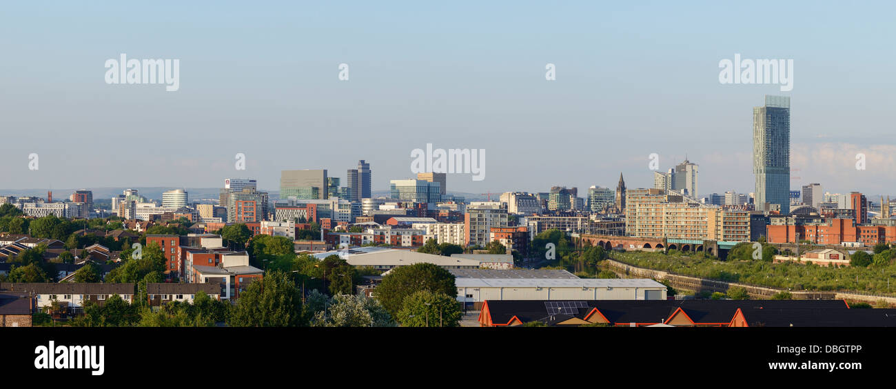 Il centro città di Manchester skyline panoramico REGNO UNITO Foto Stock