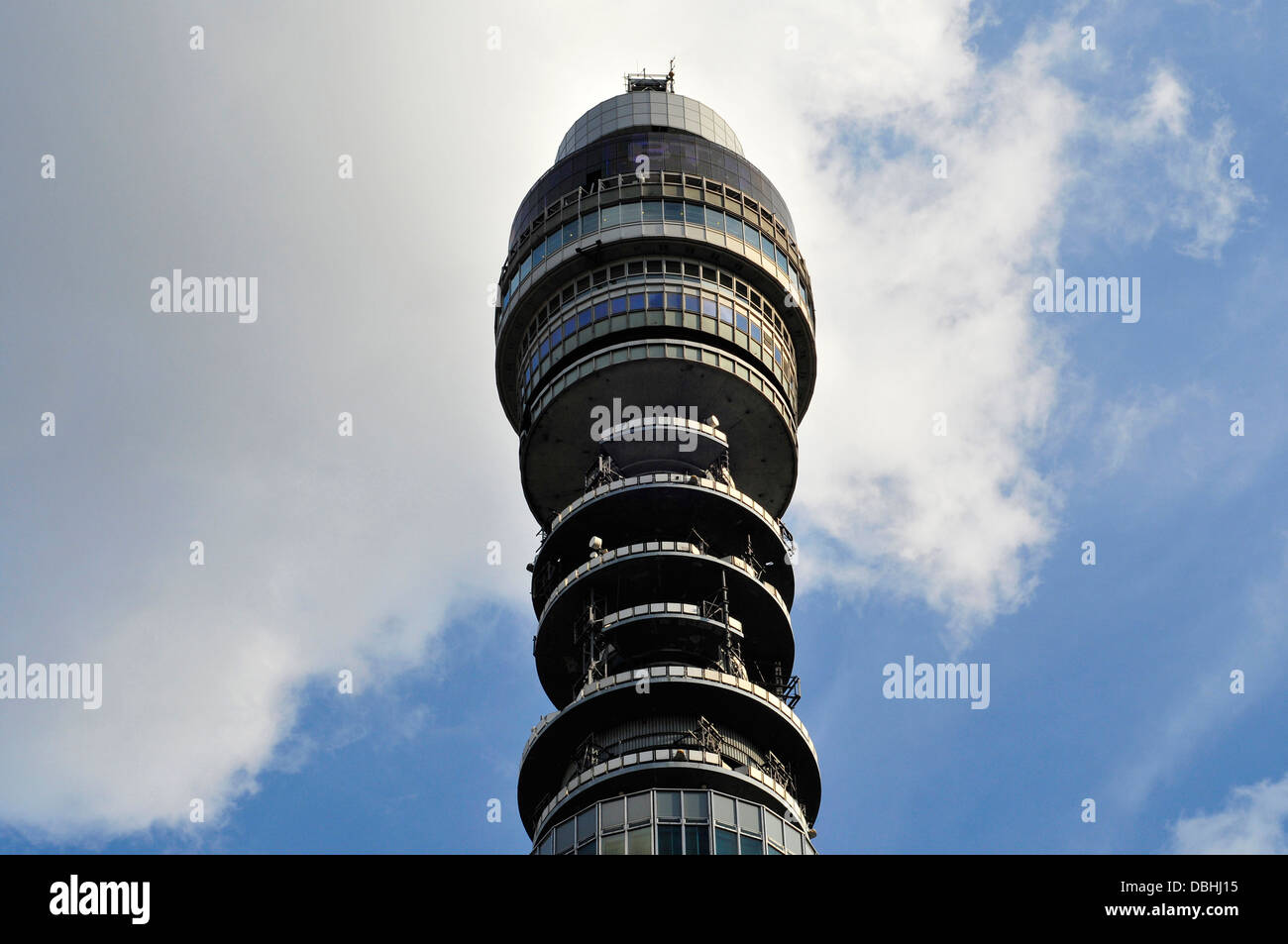 Una vista ravvicinata della BT Tower, London, Regno Unito Foto Stock