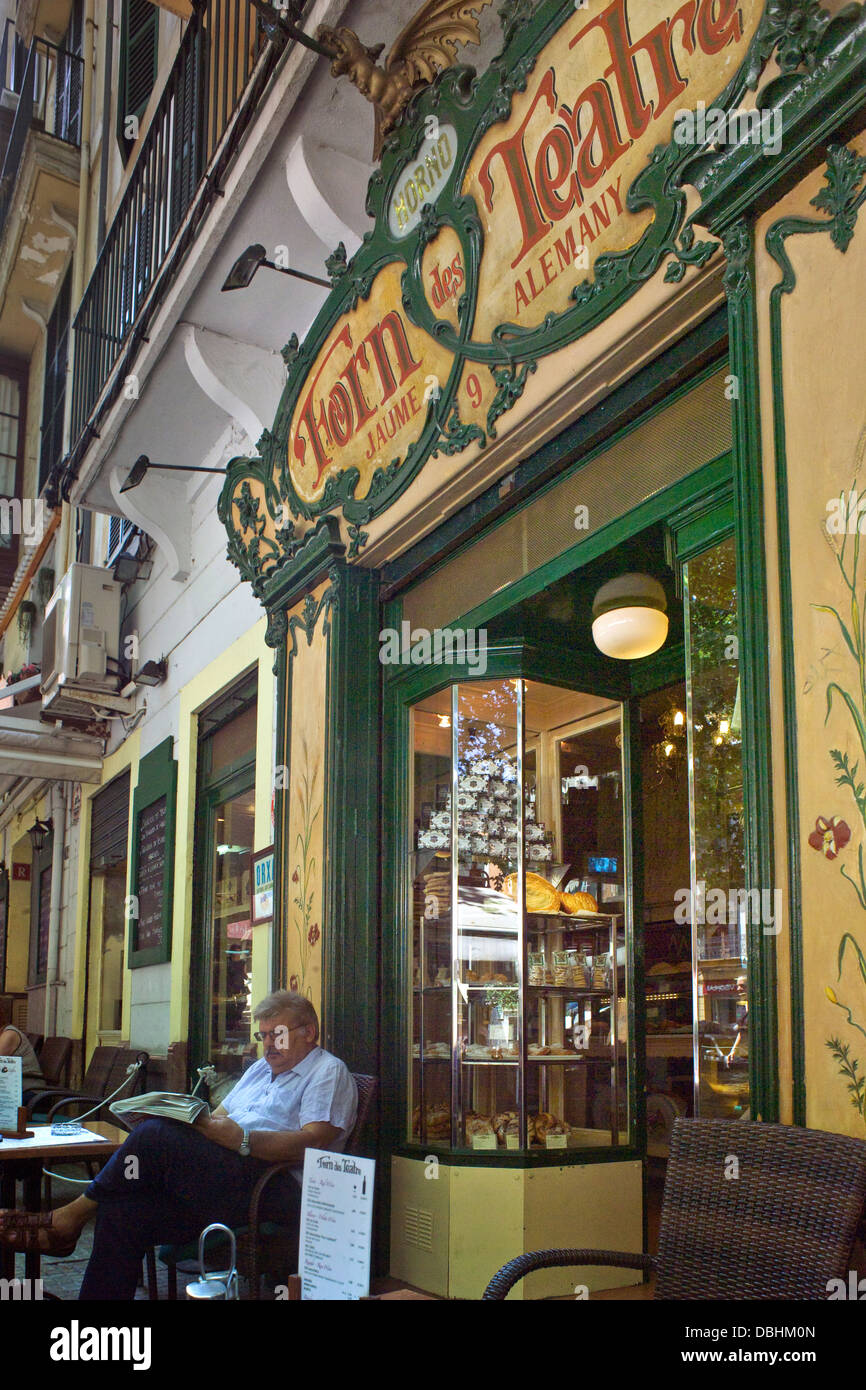 Esterno del Forn des Teatre bakery in Palma de Mallorca. Foto Stock