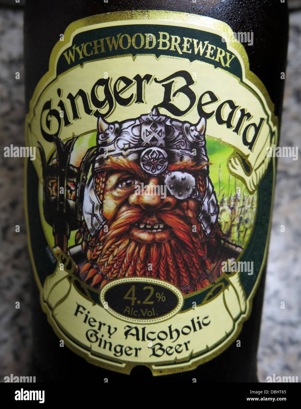 Etichetta della Wychwood Brewery Witney Ginger Beard , una birra allo zenzero alcolica al 4,2%. Prodotto in Oxfordshire , Inghilterra , Gran Bretagna Foto Stock