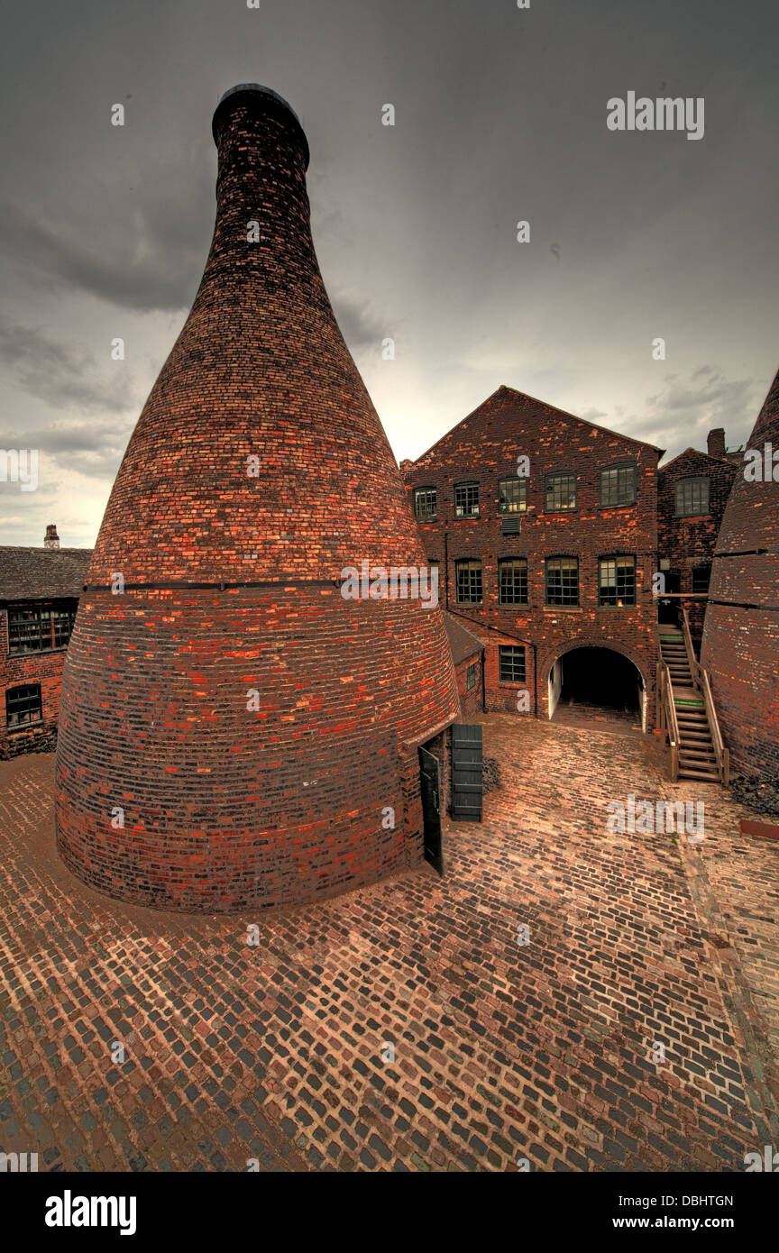 Unico Potbank & fabbrica da Longton Stoke-On-Trent Gran Bretagna mostra potteries heritage presso il Gladstone Pottery Museum Foto Stock