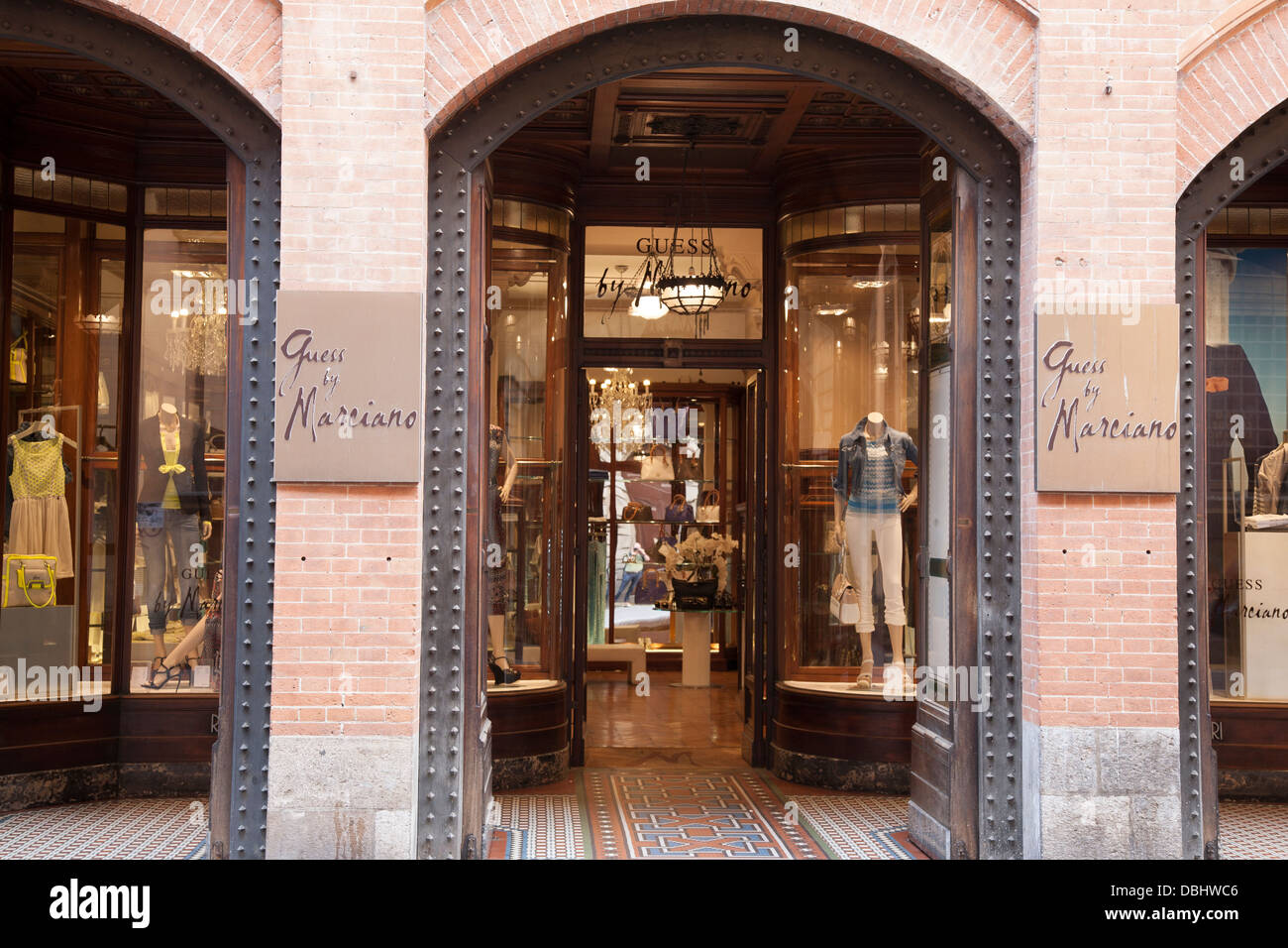 Indovinate da Marciano Shop, Corso Italia; Pisa; Italia; L'Europa Foto Stock