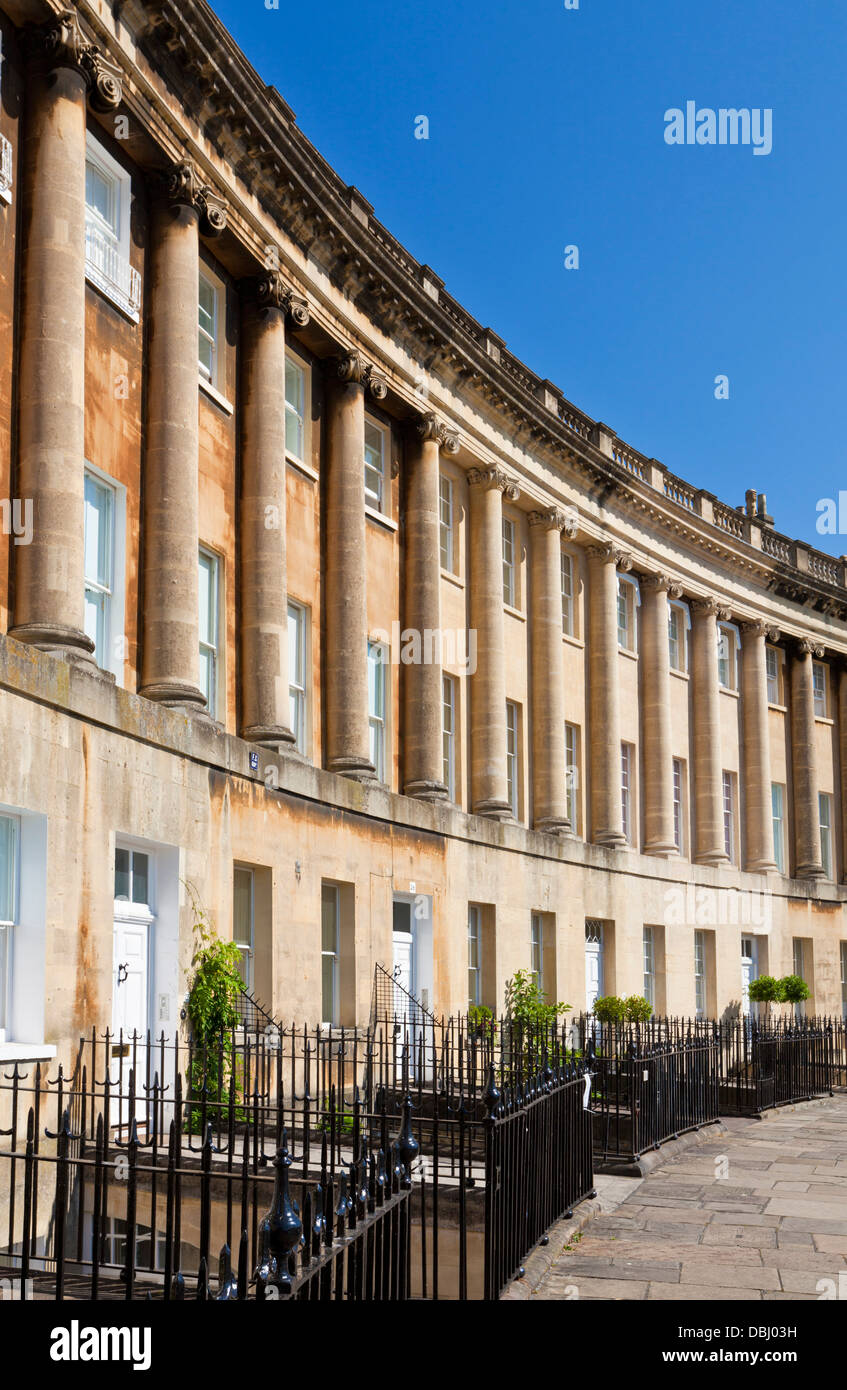 Il Royal Crescent terrazza di case in stile georgiano Bath Somerset England Regno Unito GB EU Europe Foto Stock