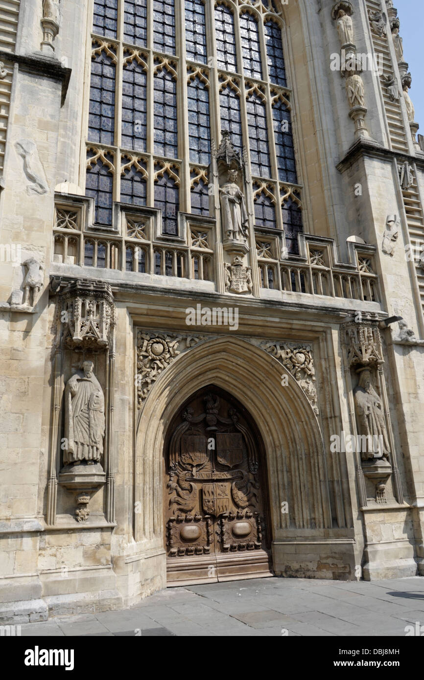 Ingresso all'Abbazia di Bath. Inglese centro città chiesa. Inghilterra Regno Unito. Architettura del patrimonio mondiale Foto Stock